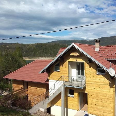 Tara Lake Apartments Jevtici Dış mekan fotoğraf